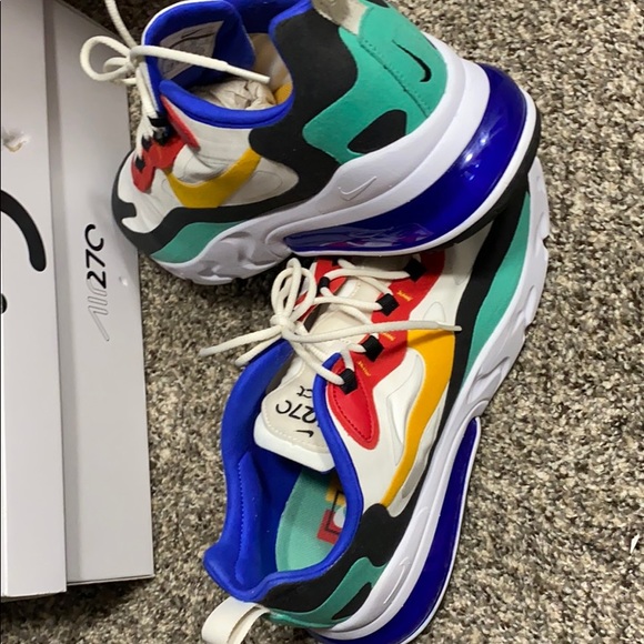 AirMax 270 React - Picture 3 of 4